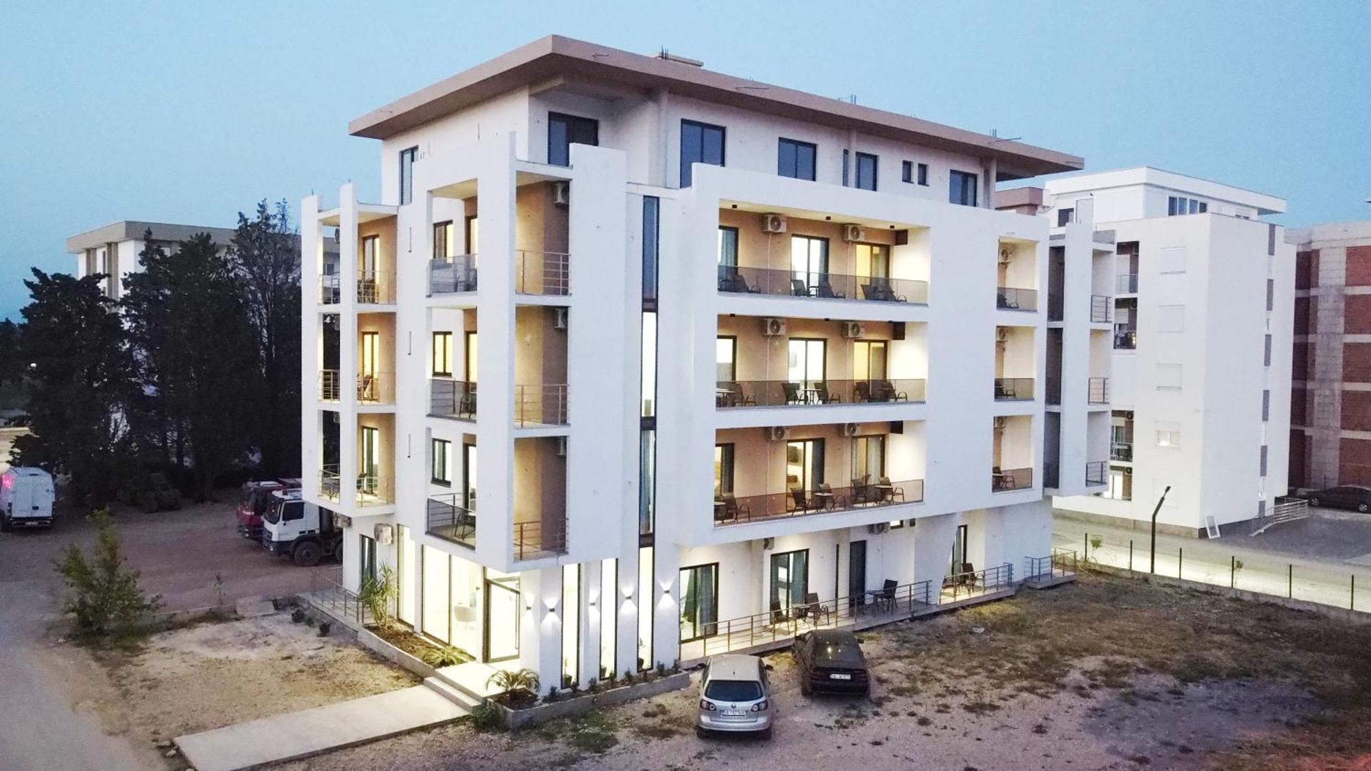 Supreme Luxury Aparthotel Ulcinj Eksteriør bilde